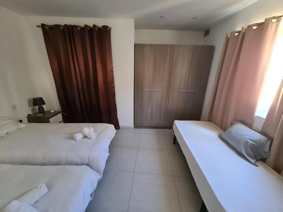 St Julians Central 2 Bedroom Apartment Сент Джулианс Экстерьер фото