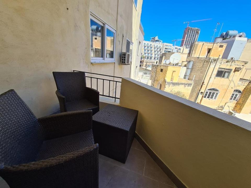 St Julians Central 2 Bedroom Apartment Сент Джулианс Экстерьер фото