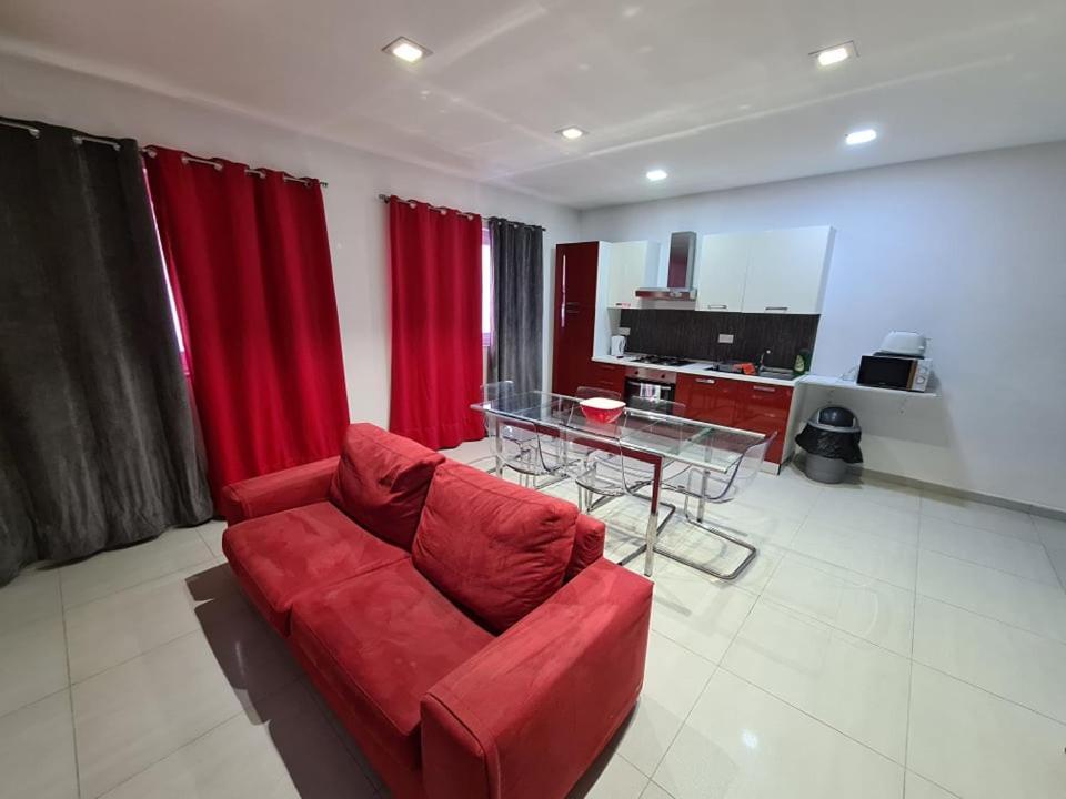St Julians Central 2 Bedroom Apartment Сент Джулианс Экстерьер фото